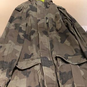 Boys xxl gap jacket. Would cover bottom.